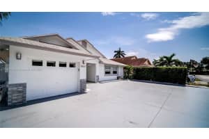 18667 NW 78th Pl, Hialeah, FL 33015, Sold 05/20/22