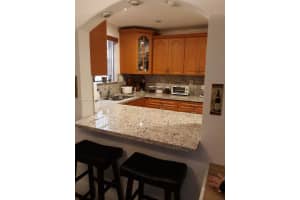 9954 N Kendall Dr Apt 214-2, Miami, FL 33176, Sold 05/06/22
