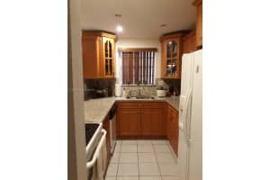 9954 N Kendall Dr Apt 214-2, Miami, FL 33176, Sold 05/06/22