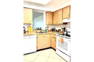 7591 NW 1st St APT 101, Margate, FL 33063, Sold 05/24/22
