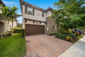 5212 Falcon Trl, Davie, FL 33314, Sold 08/05/22