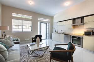 2160 Park Ave APT 102, Miami Beach, FL 33139, Sold 09/09/22