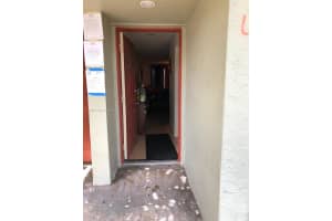 206 Lake Pointe Dr APT 104, Oakland Park, FL 33309, Sold 05/20/22