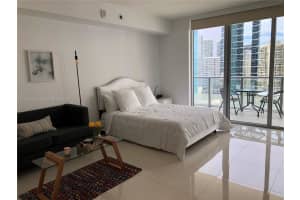 Brickell House, 1300 Brickell Bay Dr #2200, Miami, FL 33131, Sold 09/09/22