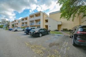 9369 Fontainebleau Blvd APT J226, Miami, FL 33172, Sold 05/17/22