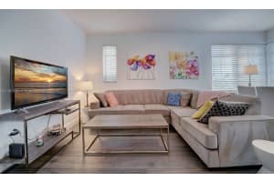 435 21st St #318, Miami Beach, FL 33139, Sold 05/10/22