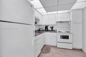 2741 Taft St APT 301, Hollywood, FL 33020, Sold 05/06/22