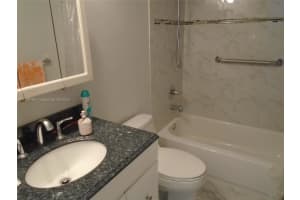 220 SW 9th Ave APT 416, Hallandale Beach, FL 33009, Sold 05/26/22