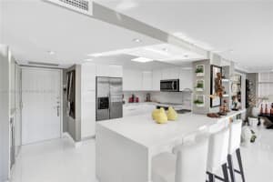 200 Leslie Dr APT 310, Hallandale Beach, FL 33009, Sold 06/02/22