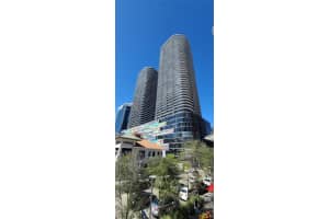 45 SW 9th St Apt 2101, Miami, FL 33130, Sold 12/27/22