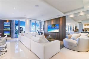 17301 Biscayne Blvd, North Miami Beach, FL 33160, Sold 10/06/22