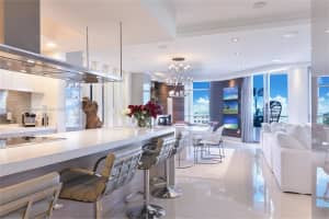 17301 Biscayne Blvd, North Miami Beach, FL 33160, Sold 10/06/22