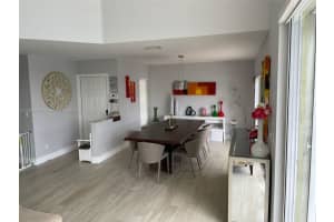 885 Garnet Cir, Weston, FL 33326, Sold 05/16/22