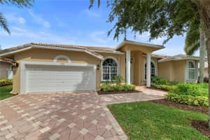 3998 NW 89th Way, Hollywood, FL 33024, Sold 05/27/22