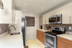 201 178th Dr APT 430, Sunny Isles Beach, FL 33160, Sold 06/01/22