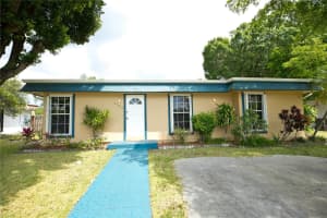 7702 NW 75th Ave, Tamarac, FL 33321, Sold 05/17/22