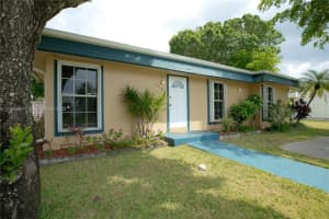 7702 NW 75th Ave, Tamarac, FL 33321, Sold 05/17/22