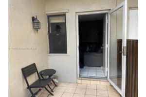 10211 Fontainebleau Blvd APT 102, Miami, FL 33172, Sold 05/27/22