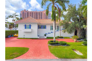6870 Sunrise Pl, Coral Gables, FL 33133, Sold 06/15/23