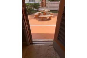 815 SW 10th Terrace #5v, Hallandale Beach, FL 33009, Sold 06/01/22