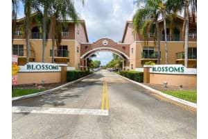 10014 Hammocks Blvd Apt 208-4, Miami, FL 33196, Sold 05/31/22