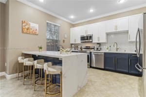 4442 Arabian Way, Cooper City, FL 33328, Sold 05/16/22