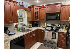 7516 E Treasure Dr #1, North Bay Village, FL 33141, Sold 07/07/22