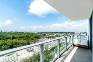 16385 Biscayne Blvd #1221, North Miami Beach, FL 33160, Sold 12/01/22