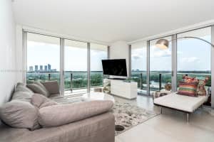 16385 Biscayne Blvd #1221, North Miami Beach, FL 33160, Sold 12/01/22