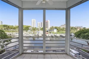 200 Diplomat Pkwy APT 332, Hallandale Beach, FL 33009, Sold 05/20/22