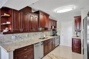 200 Diplomat Pkwy APT 332, Hallandale Beach, FL 33009, Sold 05/20/22