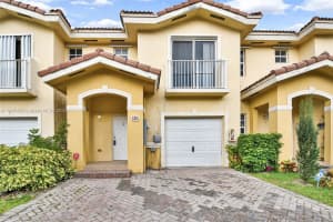 14122 SW 260th St APT 103, Homestead, FL 33032, Sold 06/03/22