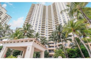 19501 W Country Club Dr APT 313, Aventura, FL 33180, Sold 05/23/22