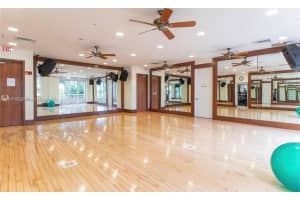 19501 W Country Club Dr APT 313, Aventura, FL 33180, Sold 05/23/22