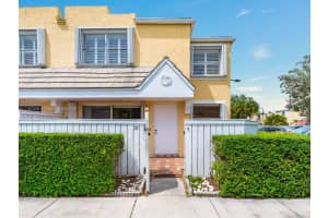 4590 SW 68th Ct Cir #10, Miami, FL 33155, Sold 07/07/22