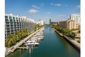 3001 NE 185th St APT 210, Aventura, FL 33180, Sold 05/27/22