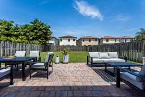 10045 NW 86th Terrace, Doral, FL 33178, Sold 05/20/22