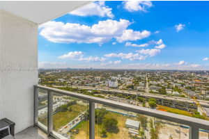 185 SW 7th St APT 2800, Miami, FL 33130, Sold 05/04/22