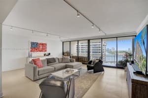 3 Grove Isle Dr C1606, Miami, FL 33133, Sold 05/27/22