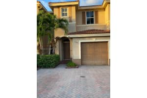 194 Riverwalk Cir, Sunrise, FL 33326, Sold 05/16/22