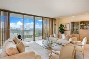 20281 E Country Club Dr APT 1115, Aventura, FL 33180, Sold 08/16/22