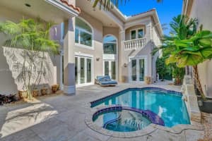 3935 194th Trl, Golden Beach, FL 33160, Sold 05/25/22