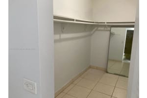 1900 W 54th St APT 411, Hialeah, FL 33012, Sold 09/30/22