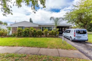 529 SW 10th St, Dania Beach, FL 33004, Sold 10/31/22