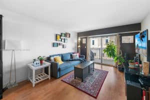 1000 Michigan Ave APT 201, Miami Beach, FL 33139, Sold 05/20/22