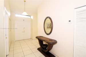 8610 NW 190th Terrace, Hialeah, FL 33015, Sold 05/25/22