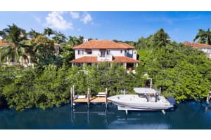 152 Paloma Dr, Coral Gables, FL 33143, Sold 05/31/22