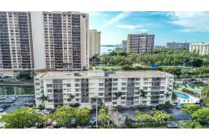1750 NE 115th St APT 105, Miami, FL 33181, Sold 08/05/22