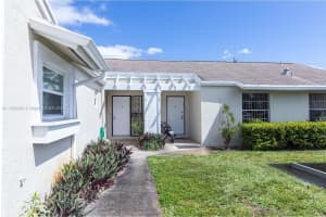 807 NE 214th Ln APT 3, Miami, FL 33179, Sold 05/27/22