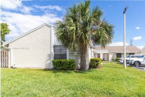 807 NE 214th Ln APT 3, Miami, FL 33179, Sold 05/27/22